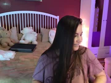 Laurenbrite Chaturbate stream image from August 12, 2025