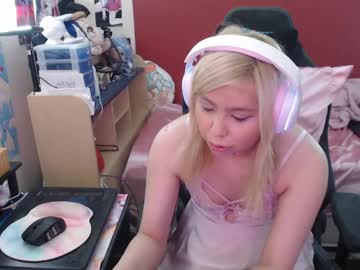 Alicebambolats Chaturbate stream image from August 12, 2025