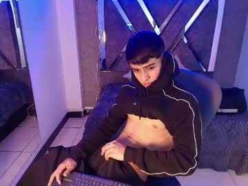 Lian_Foox Chaturbate stream image from August 12, 2025