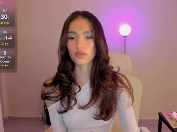 Oliviaoliviaprince Chaturbate stream image from August 12, 2025