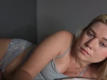 Urfavcollegegirl Chaturbate stream image from August 12, 2025
