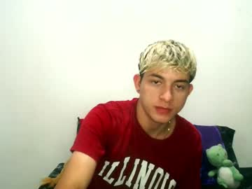 Axel_Kingg Chaturbate stream image from August 12, 2025