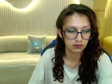 Emilia_R Chaturbate stream image from August 12, 2025