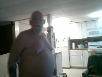 Hippyduude Chaturbate stream image from August 12, 2025