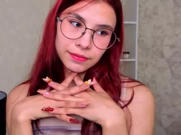 Sweettylee Chaturbate stream image from August 12, 2025