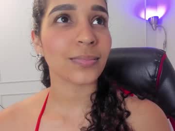 Im_Beliinda Chaturbate stream image from August 12, 2025