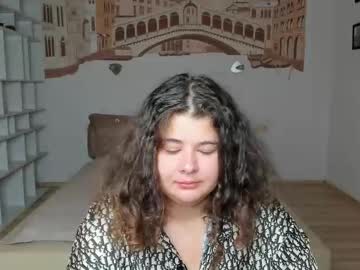 Katewong Chaturbate stream image from August 12, 2025