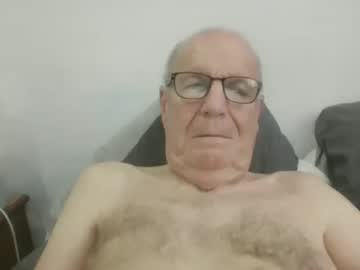 Oggi95 Chaturbate stream image from August 12, 2025