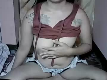 Naughtymom_33 Chaturbate stream image from August 12, 2025
