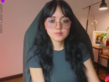 Suzumi_ Chaturbate stream image from August 12, 2025
