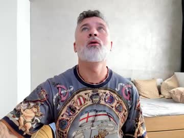 Blowmyxxl Chaturbate stream image from August 12, 2025