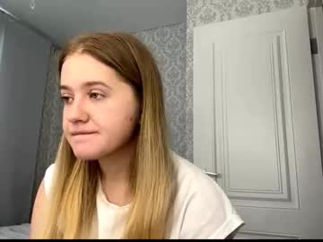 Jongpaleaae Chaturbate stream image from August 12, 2025