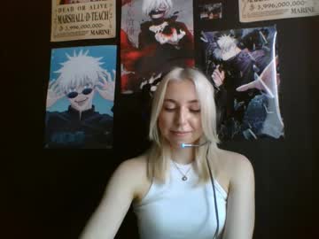 Klaraallnutt Chaturbate stream image from August 12, 2025