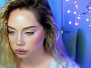 Annadelvie Chaturbate stream image from August 12, 2025