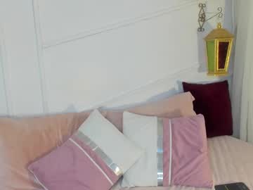 Samanta_Wells Chaturbate stream image from August 12, 2025