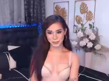 Expensivelucy Chaturbate stream image from August 12, 2025