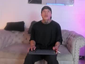 Micke_Fire Chaturbate stream image from August 12, 2025