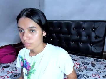 Saritavans Chaturbate stream image from August 12, 2025