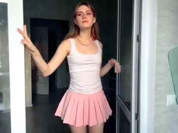 Mishahartwigsen Chaturbate stream image from August 12, 2025