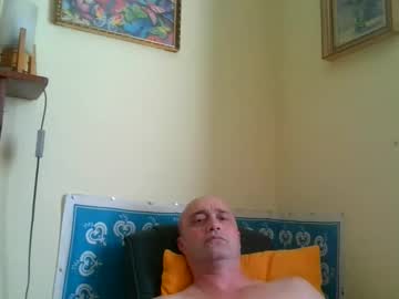 Radhero Chaturbate stream image from August 12, 2025
