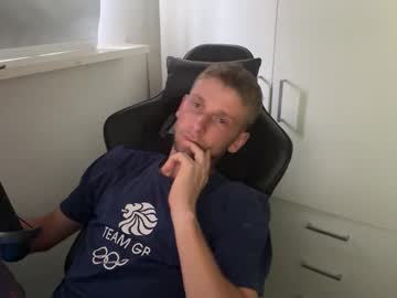 Nicramga Chaturbate stream image from August 12, 2025