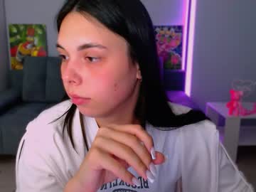 Queenofthesense Chaturbate stream image from August 12, 2025