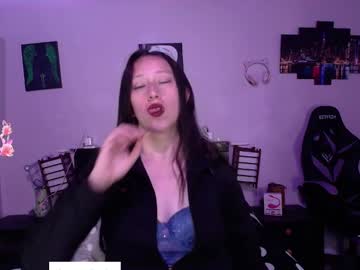 Sweetzoeevans Chaturbate stream image from August 12, 2025