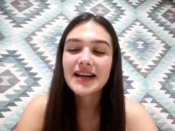 Irisss31 Chaturbate stream image from August 12, 2025