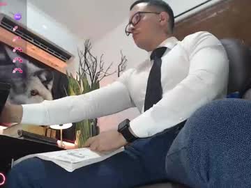 Randylukehot Chaturbate stream image from August 12, 2025