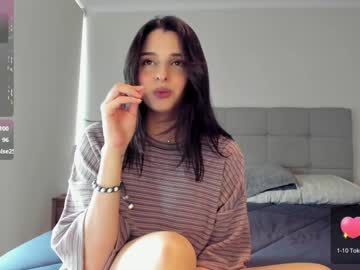 Yourfreakygirl Chaturbate stream image from August 12, 2025