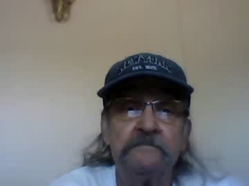 1valentine Chaturbate stream image from August 12, 2025