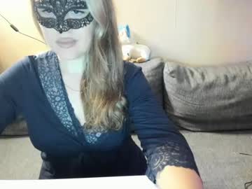 Sofiabells Chaturbate stream image from August 12, 2025