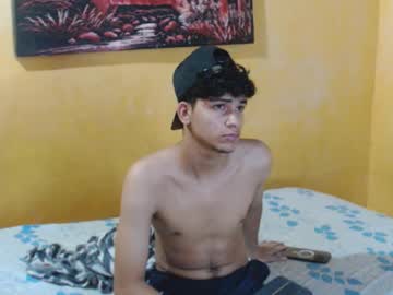 Alice_Julls Chaturbate stream image from August 12, 2025