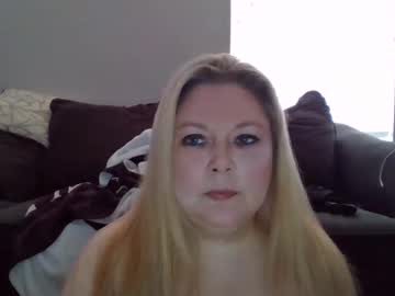Carolinarayne Chaturbate stream image from August 12, 2025