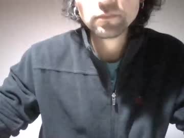 Kejeleees Chaturbate stream image from August 13, 2025