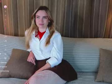 Kelliezitzmann Chaturbate stream image from August 13, 2025
