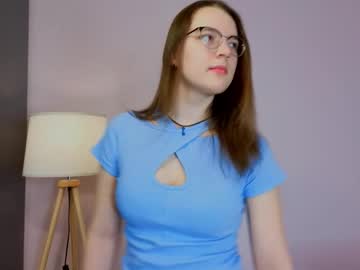 Madgekleekamp Chaturbate stream image from August 13, 2025