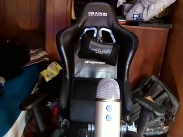 Reggieb0y Chaturbate stream image from August 13, 2025