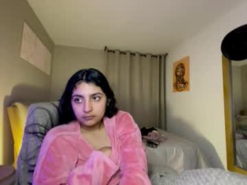 Cloe_Small08 Chaturbate stream image from August 13, 2025