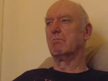 Intelligentlover Chaturbate stream image from August 13, 2025