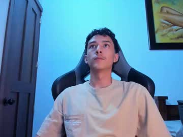 Santi_Twink19 Chaturbate stream image from August 13, 2025