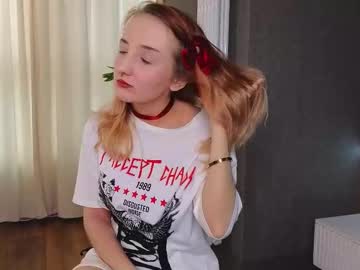 Lexlexlexi Chaturbate stream image from August 13, 2025