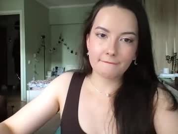 Moodiemira Chaturbate stream image from August 13, 2025