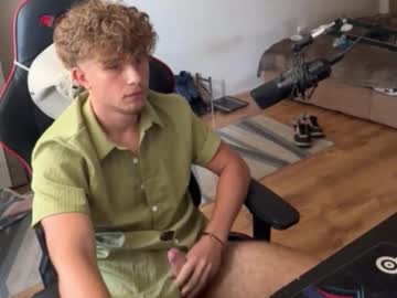 Adam2905 Chaturbate stream image from August 13, 2025