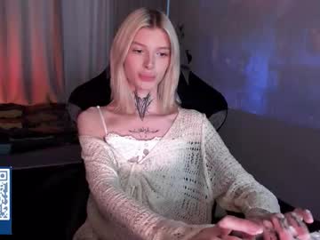 Hotchubently Chaturbate stream image from August 13, 2025