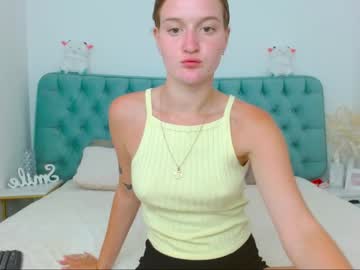 Little__Cut1e Chaturbate stream image from August 13, 2025