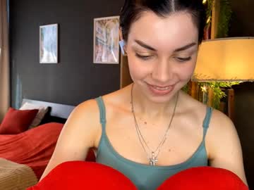 Nitaewings Chaturbate stream image from August 13, 2025