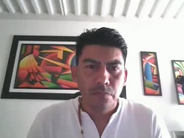 Alexis19808004 Chaturbate stream image from August 13, 2025