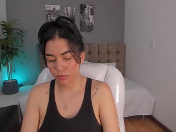 Cherie_Deville19 Chaturbate stream image from August 13, 2025