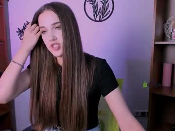 Liana_Swans Chaturbate stream image from August 13, 2025